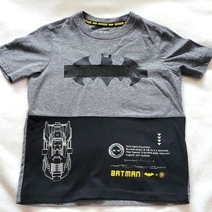 DC Comics Batman Tee       NWOT